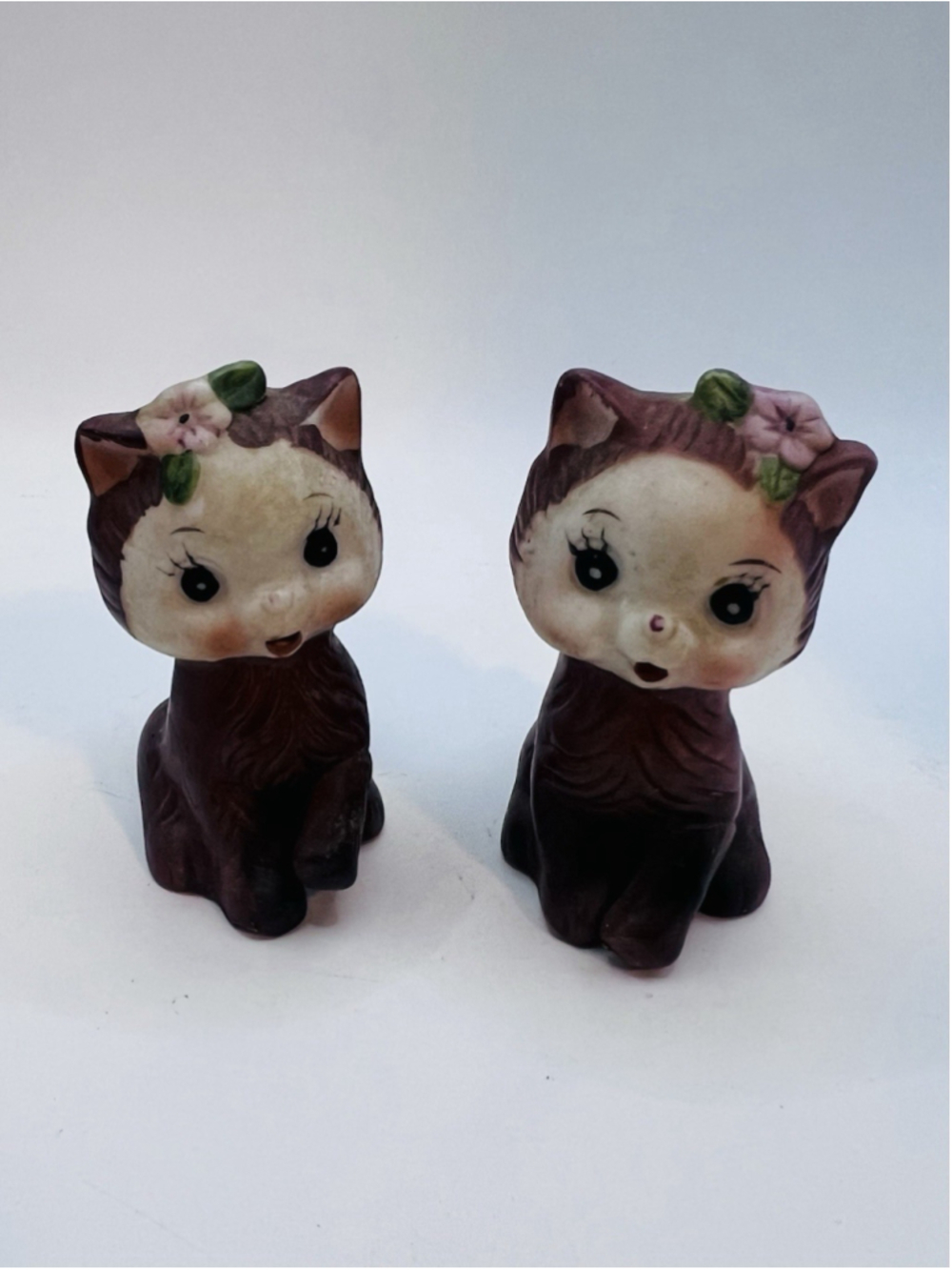 Vintage Brown Cat Pink Flower Salt And Pepper Shakers Set Korea Small Kitten